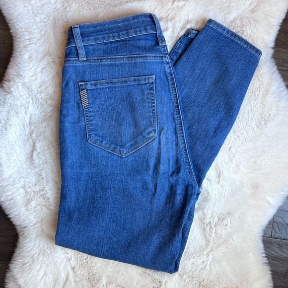 Paige Hoxton Crop Light Wash Denim Jeans Size 28 - Picture 4 of 10